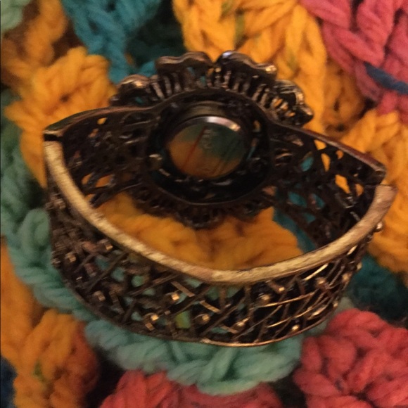 Watch - Picture 3 of 3